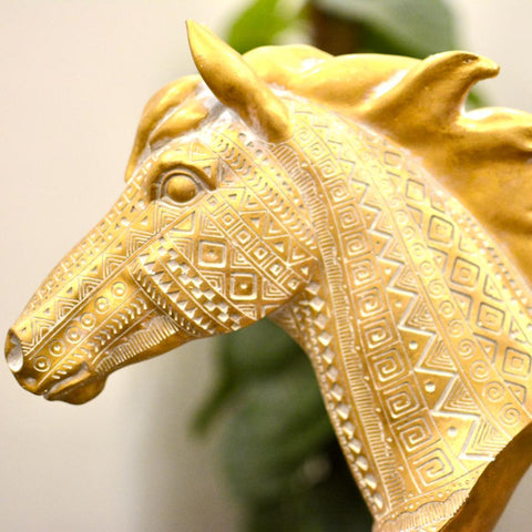 Nordic Resin Horse Ornament | Mascot Statue | Zig Zag Pattern Statuette | Desk Décor | Home Decoration - Needs Store